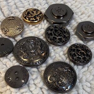 CHANEL buttons 10 count